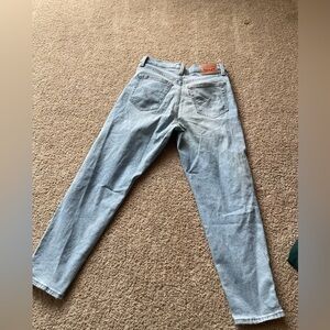 Levi’s high waisted mom jeans. Size 30